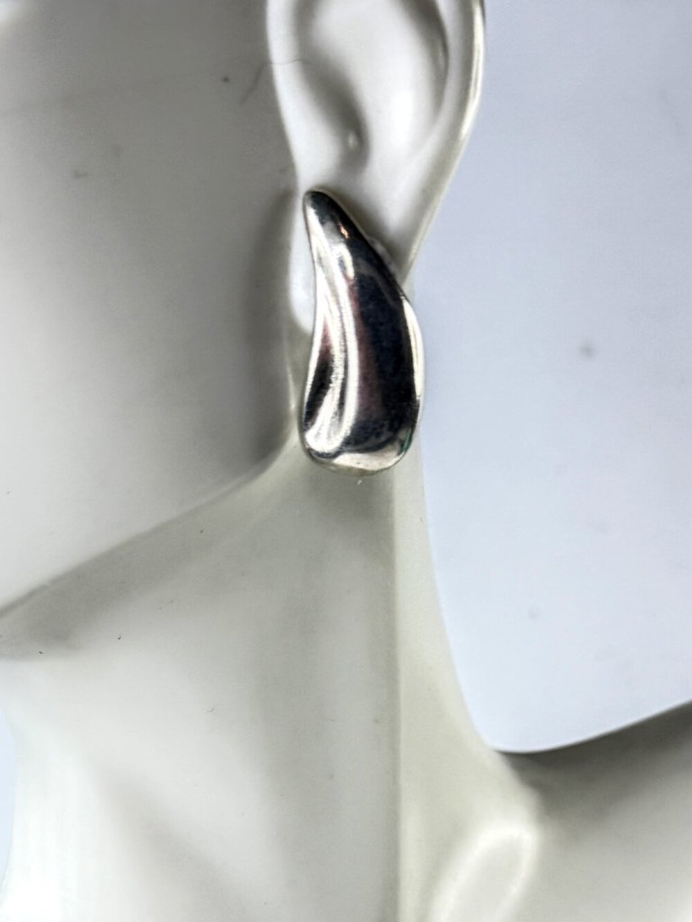Tiffany & Co Elsa Peretti Sterling Teardrop Clip Earrings Pouch 5.5g JR2177